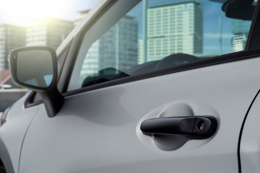 Детали экстерьера Nissan Note Black Edition 2016 года  (фото 2 из 13)